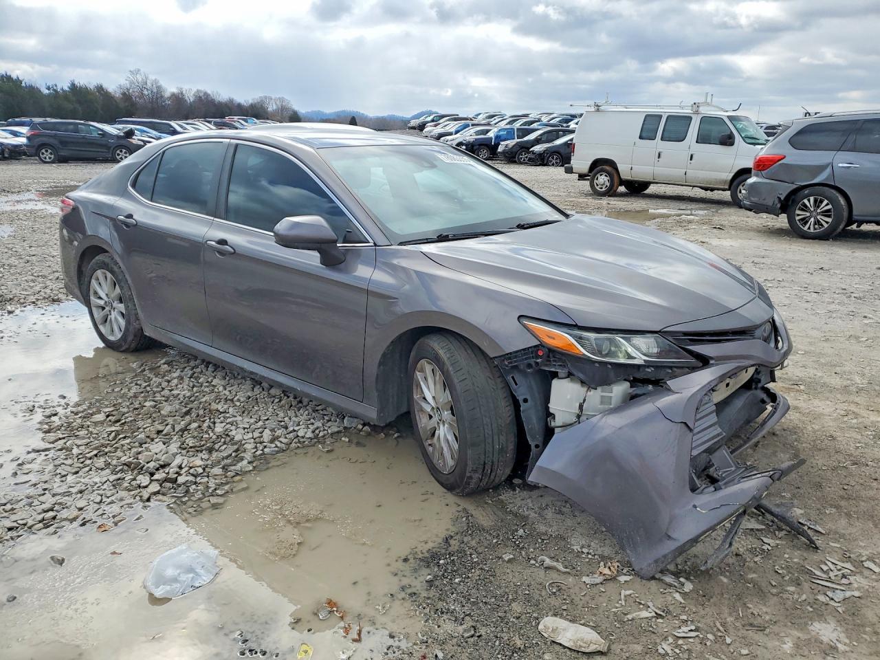 2018 Toyota Camry L - Фото 4