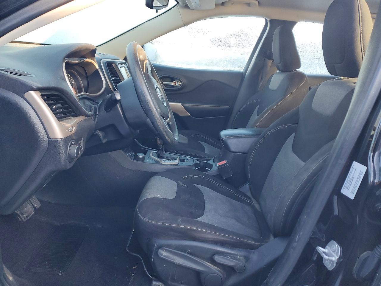 2017 Jeep Cherokee Sport - Image 7