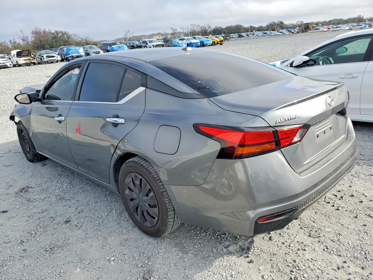 2020 Nissan Altima 2.5 S - Фото 2