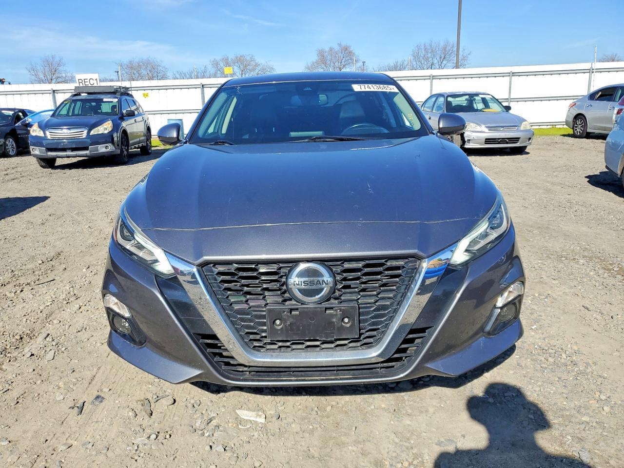 2020 Nissan Altima Platinum - Image 5