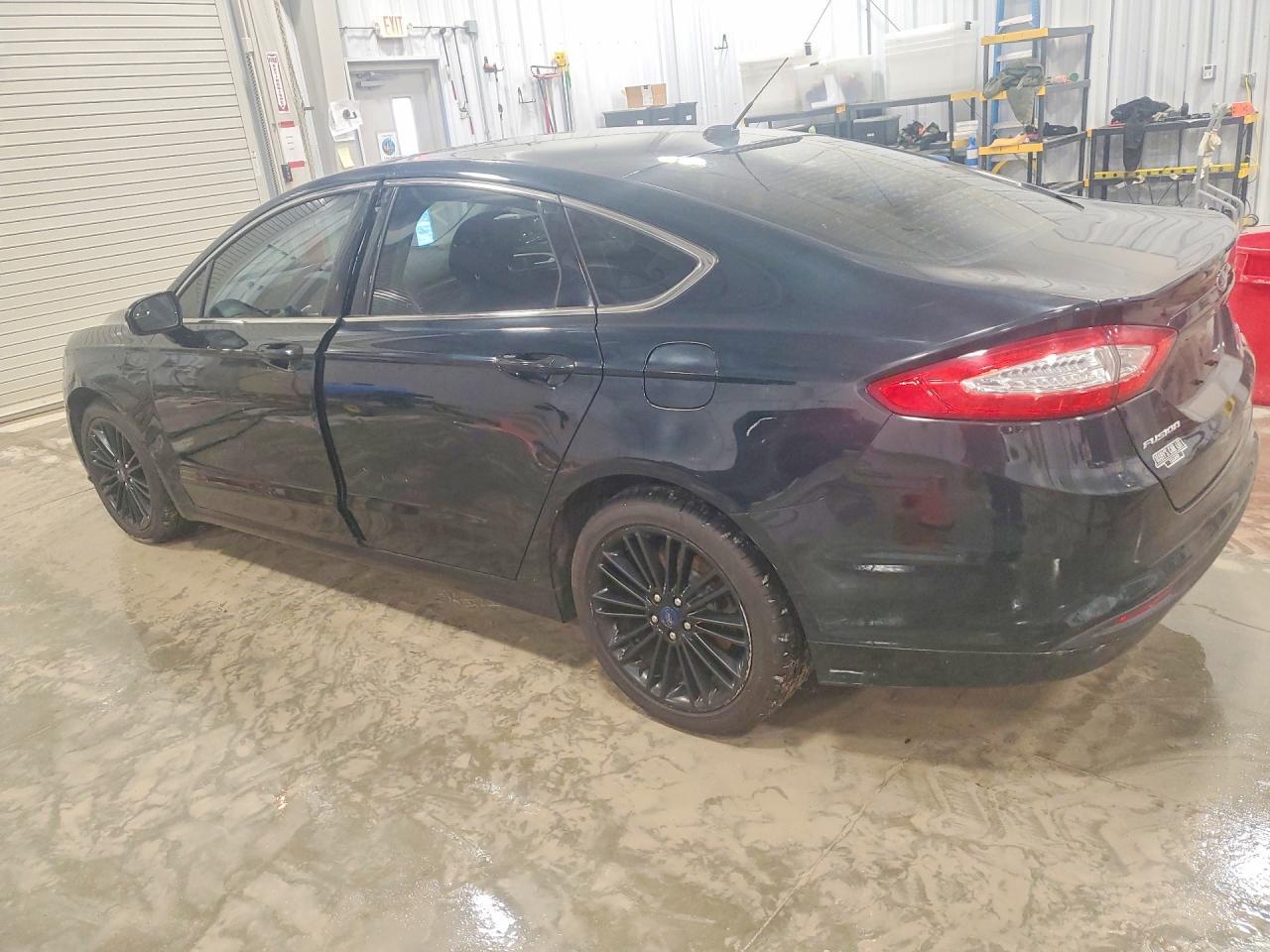 2014 Ford Fusion Se - Фото 2
