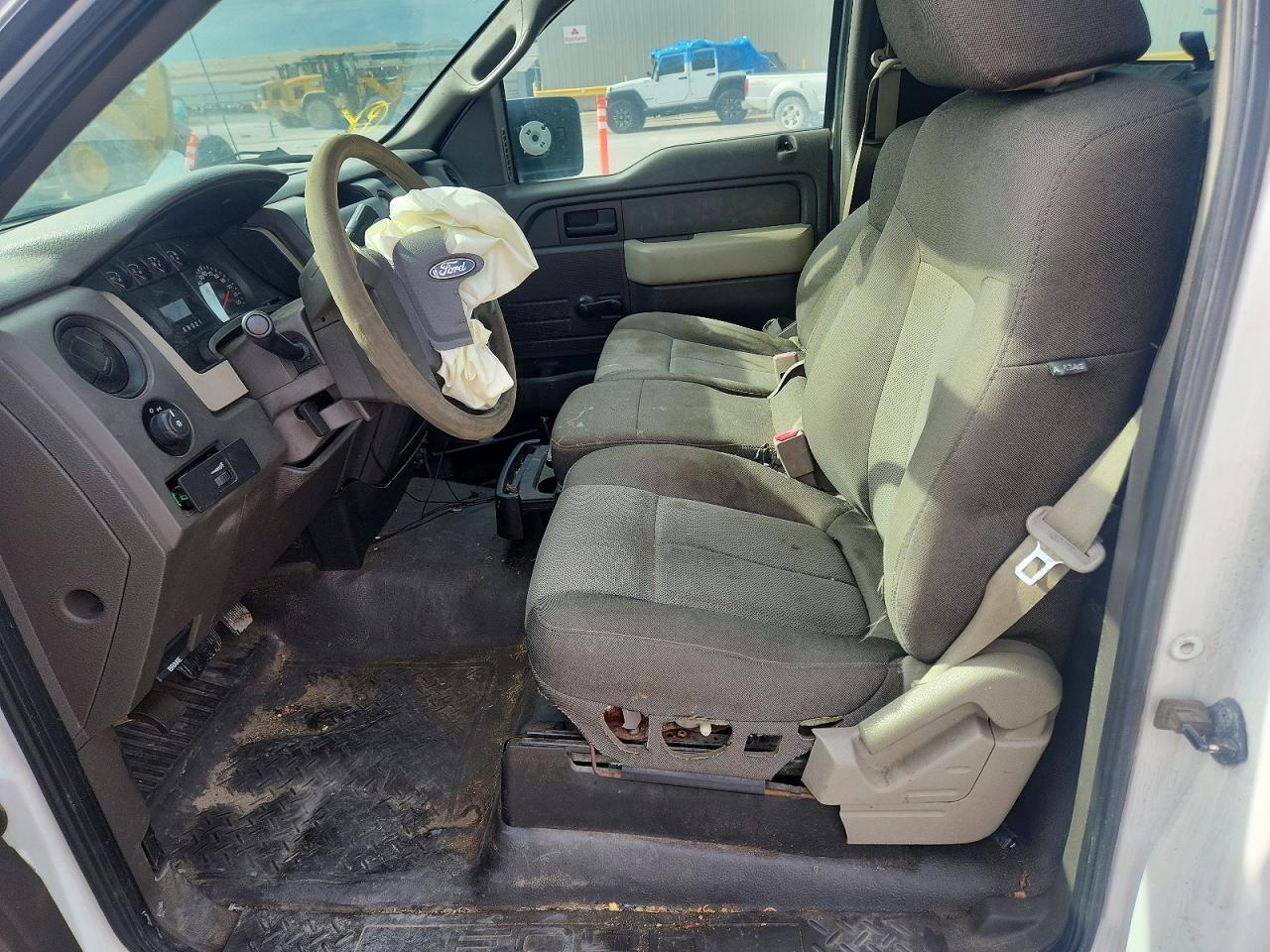 2010 Ford F150 - Image 7