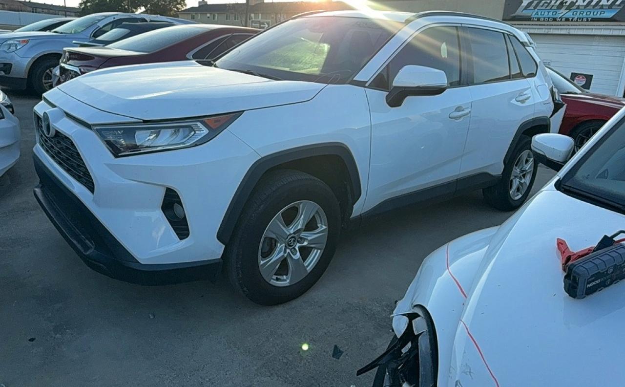 2021 Toyt Rav4 Xle White - Фото 2