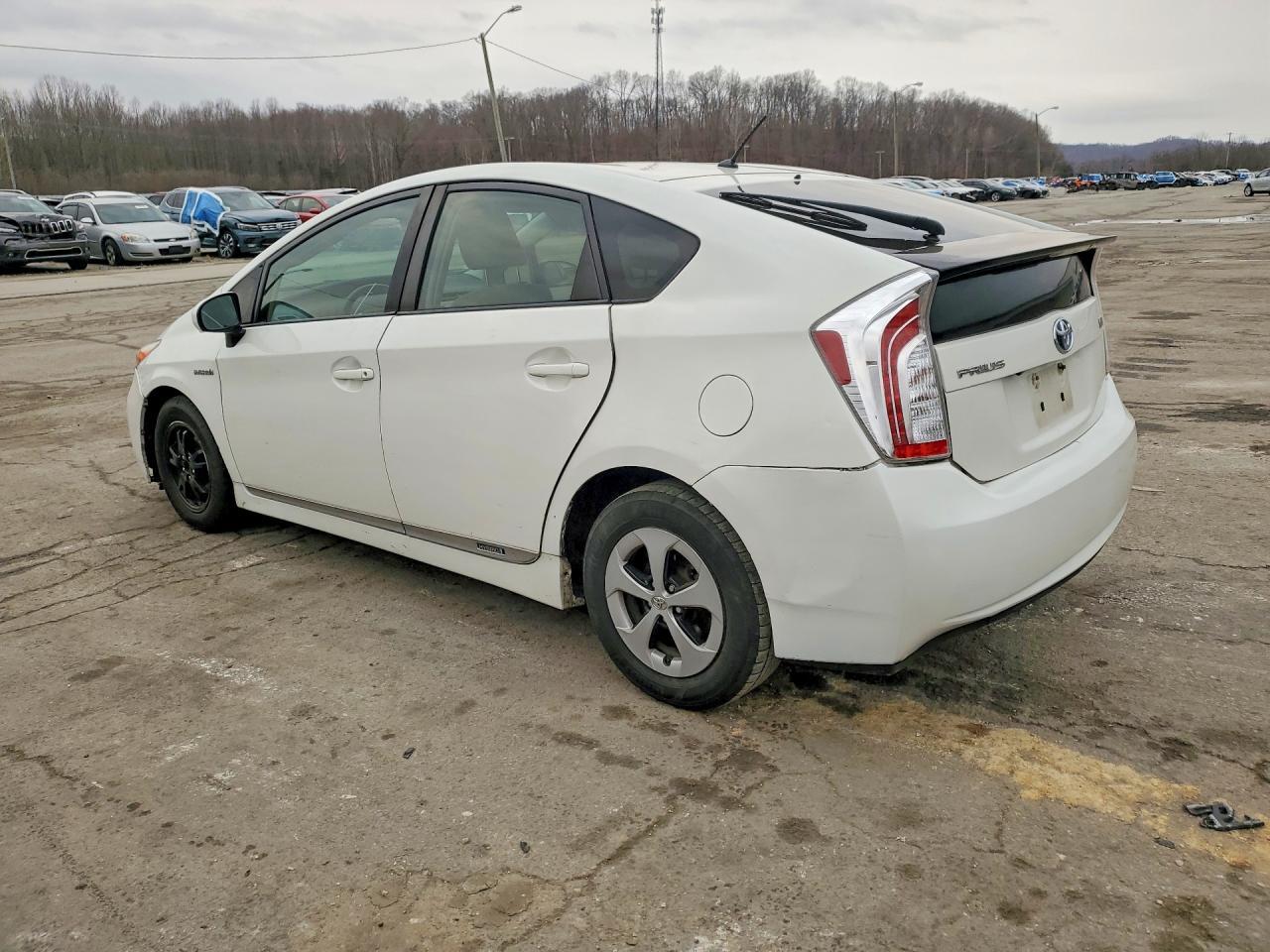 2015 Toyota Prius - Фото 2