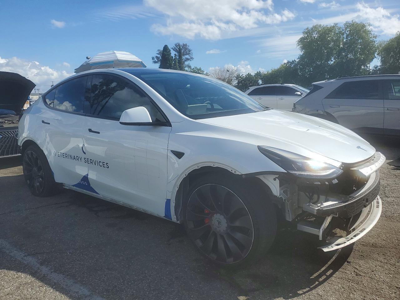 2022 Tesla Model Y - Фото 4