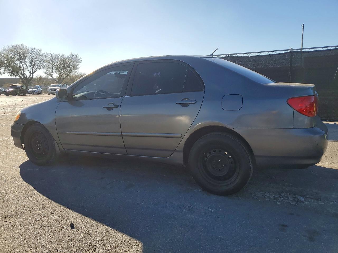 2003 Toyota Corolla Ce - Фото 2
