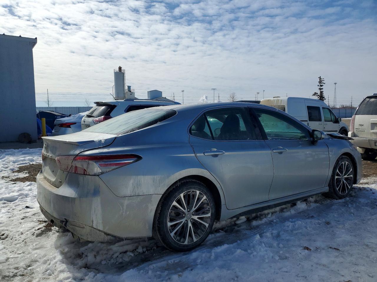 2018 Toyota Camry L - Фото 3