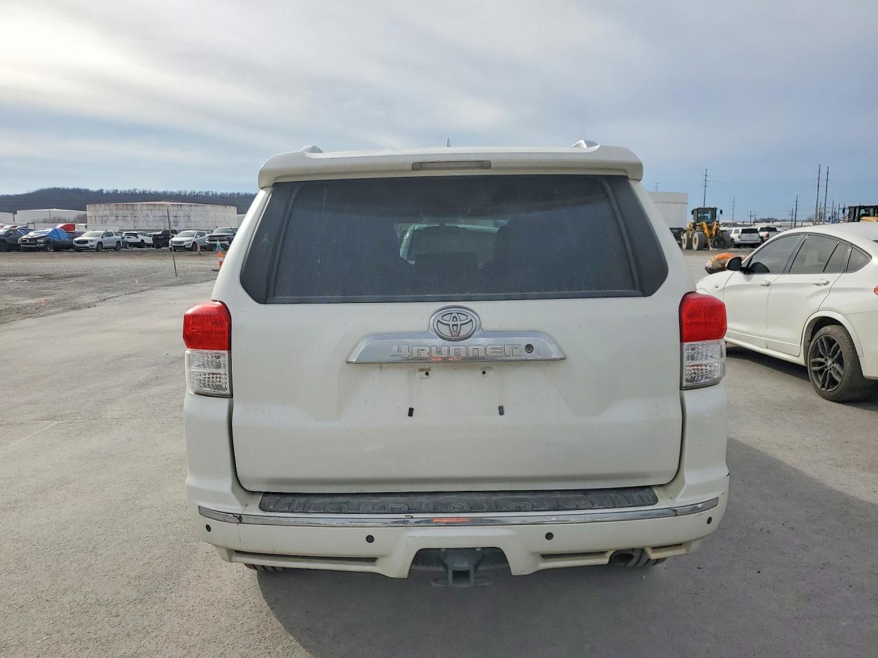 2012 Toyota 4Runner Sr5 - Image 6