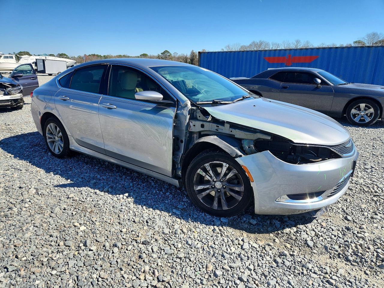 2016 Chrysler 200 Limited - Image 4