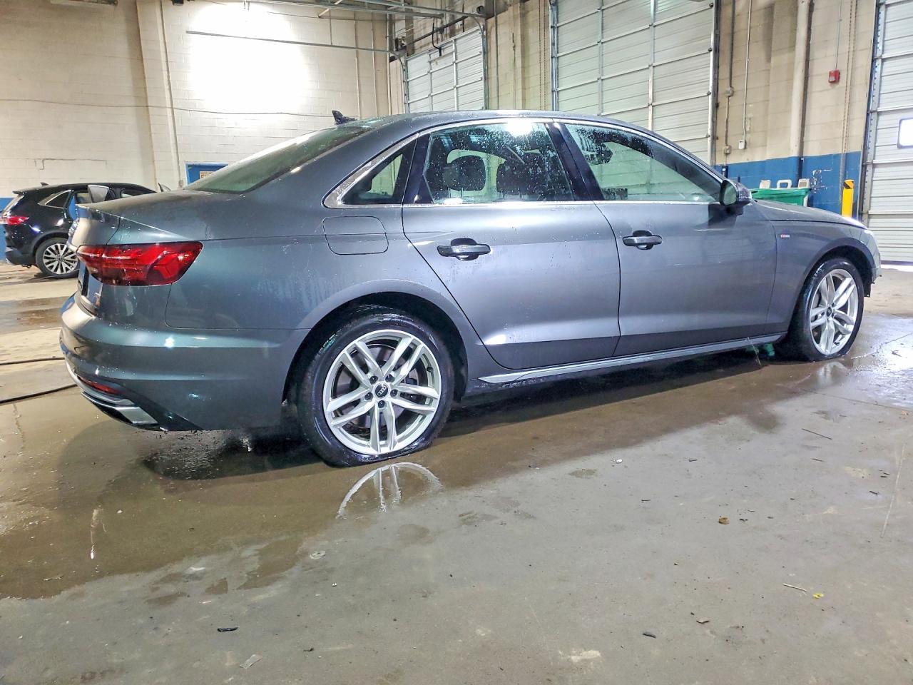2021 Audi A4 Premium 45 - Фото 3
