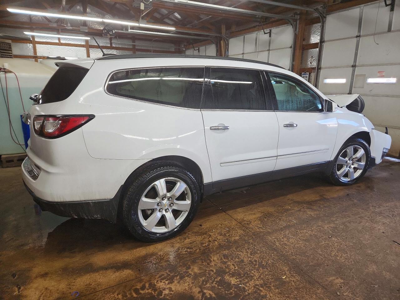 2017 Chevrolet Traverse Premier - Фото 3