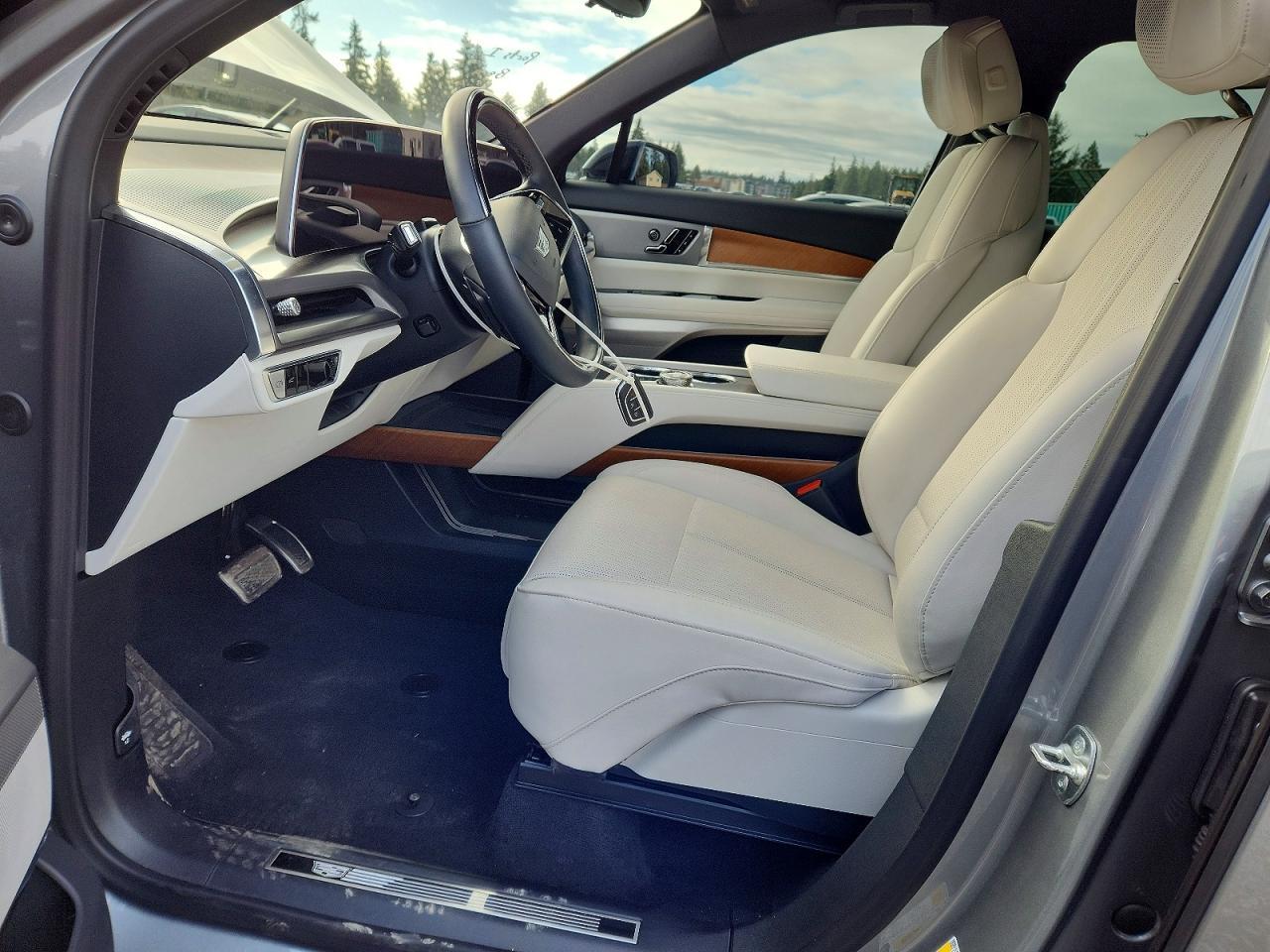 2026 Cadillac Vistiq Sport - Фото 7