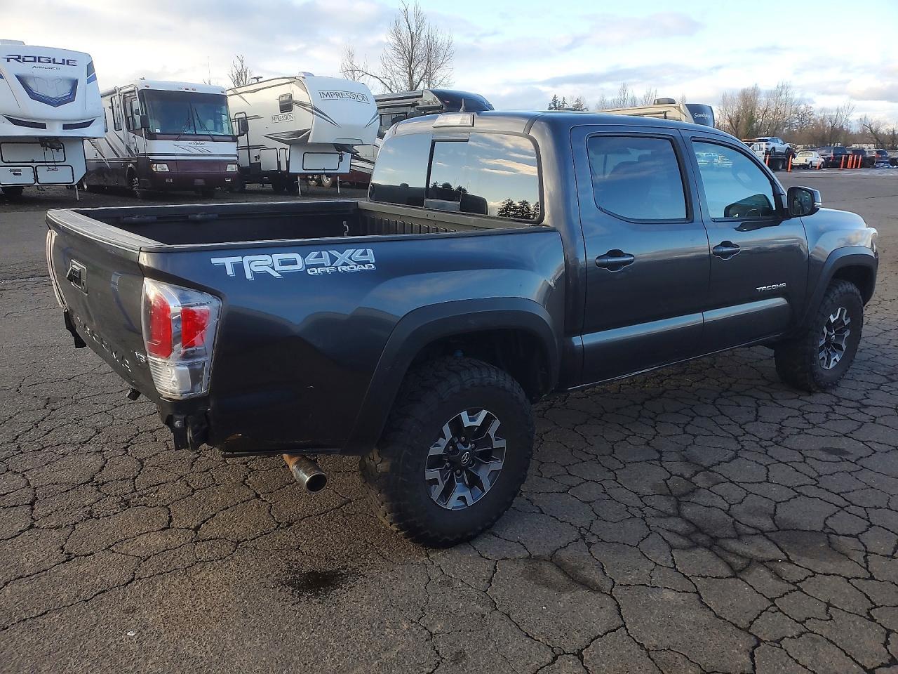 2023 Toyota Tacoma Double Cab - Фото 3
