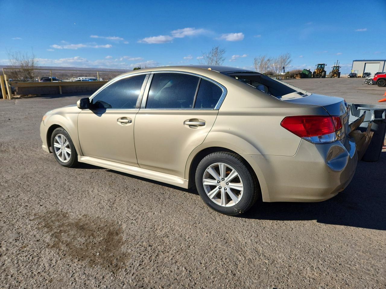 2010 Subaru Legacy 2.5I Premium - Фото 2