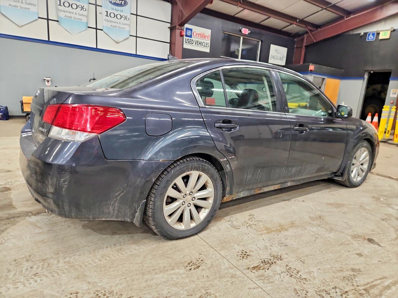 2011 Subaru Legacy 3.6R Limited - Image 3