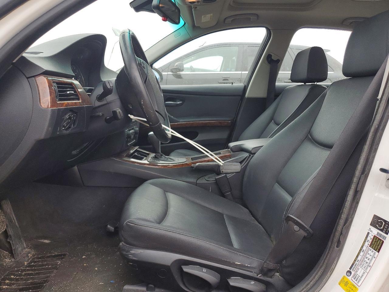 2006 BMW 325 Xi - Image 7