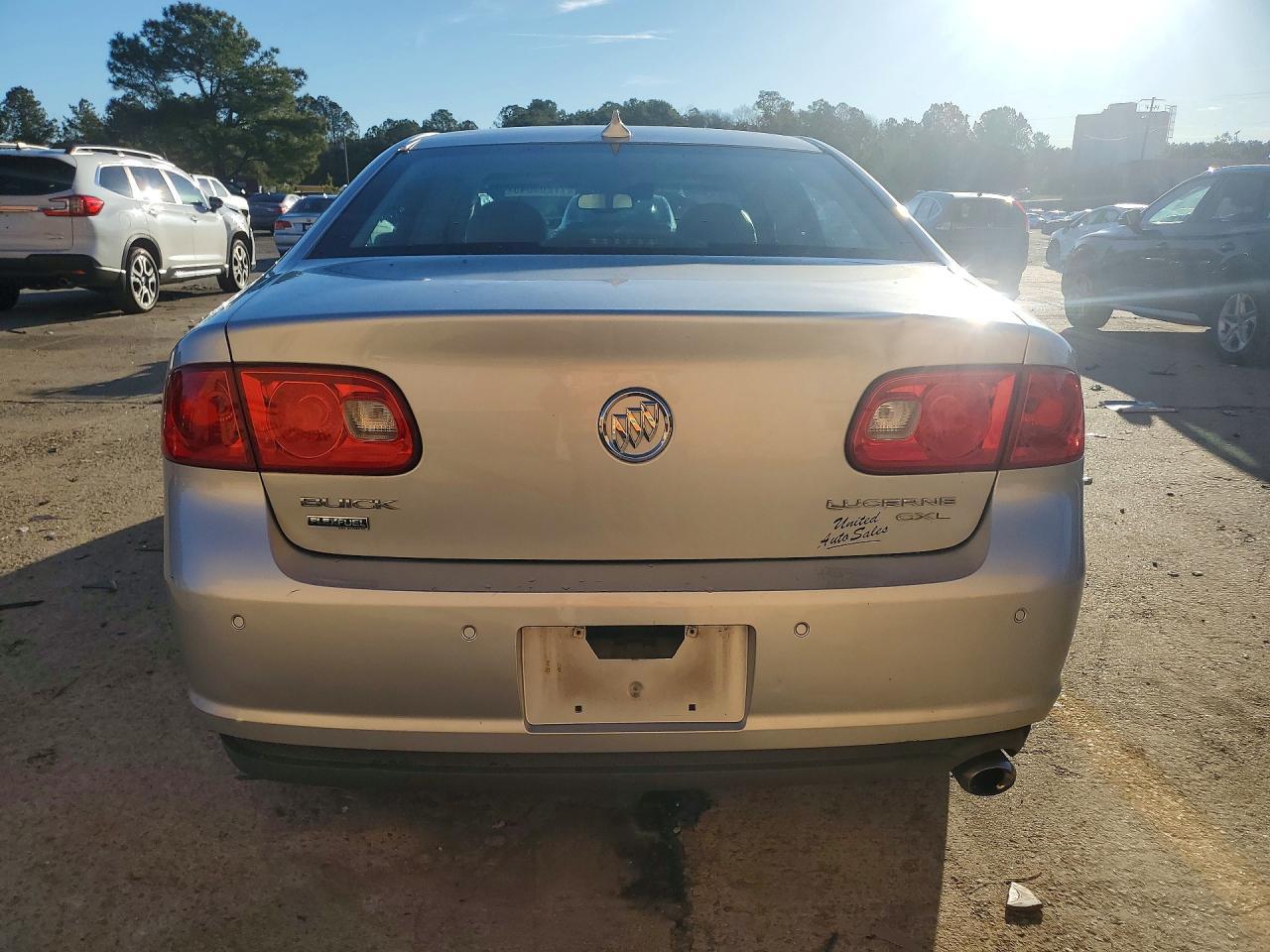 2011 Buick Lucerne Cxl - Фото 6