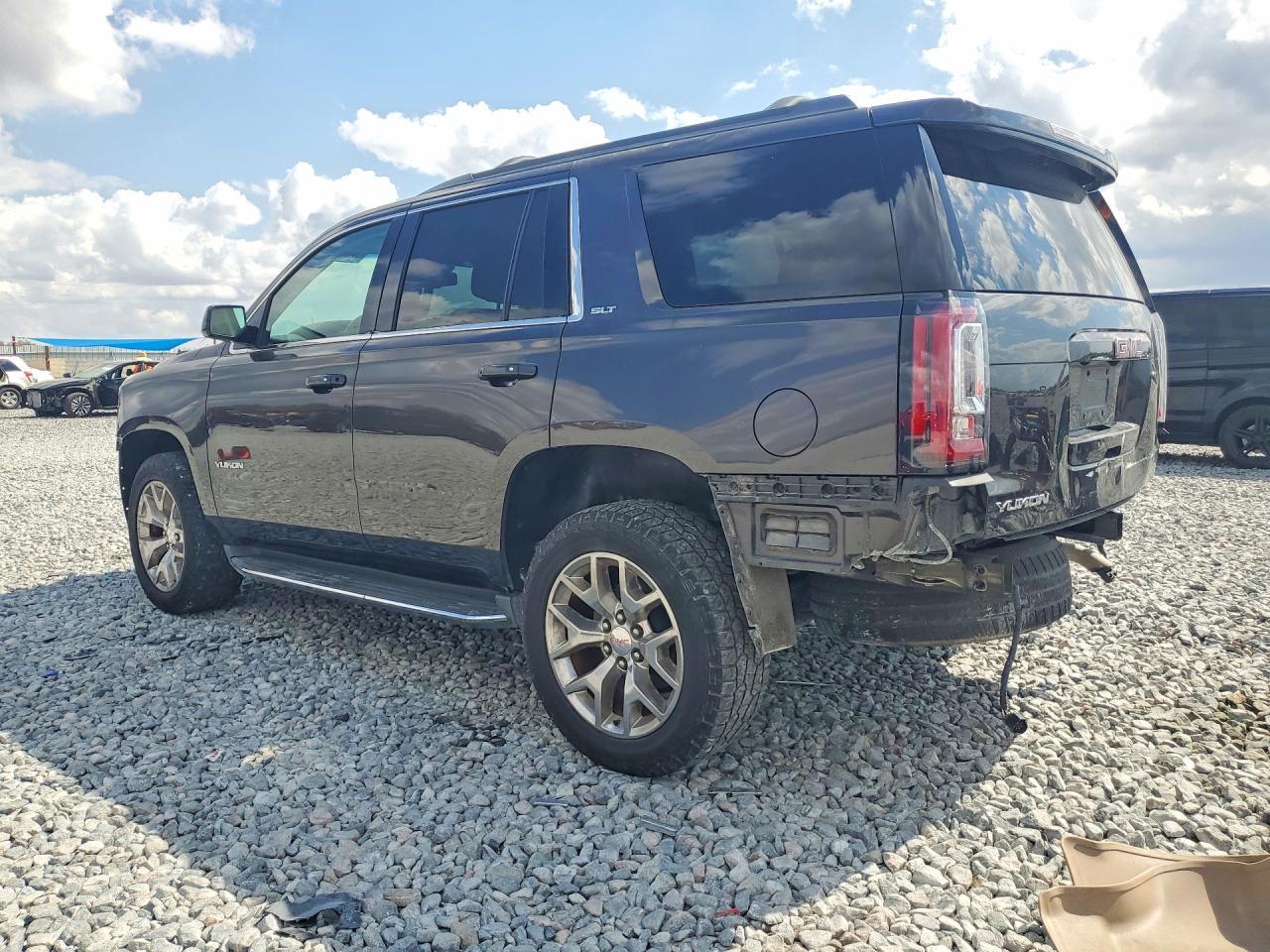 2016 GMC Yukon Slt - Фото 2