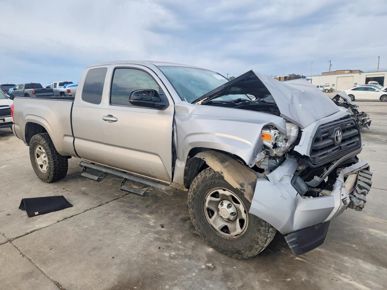 2017 Toyota Tacoma Sr - Фото 4