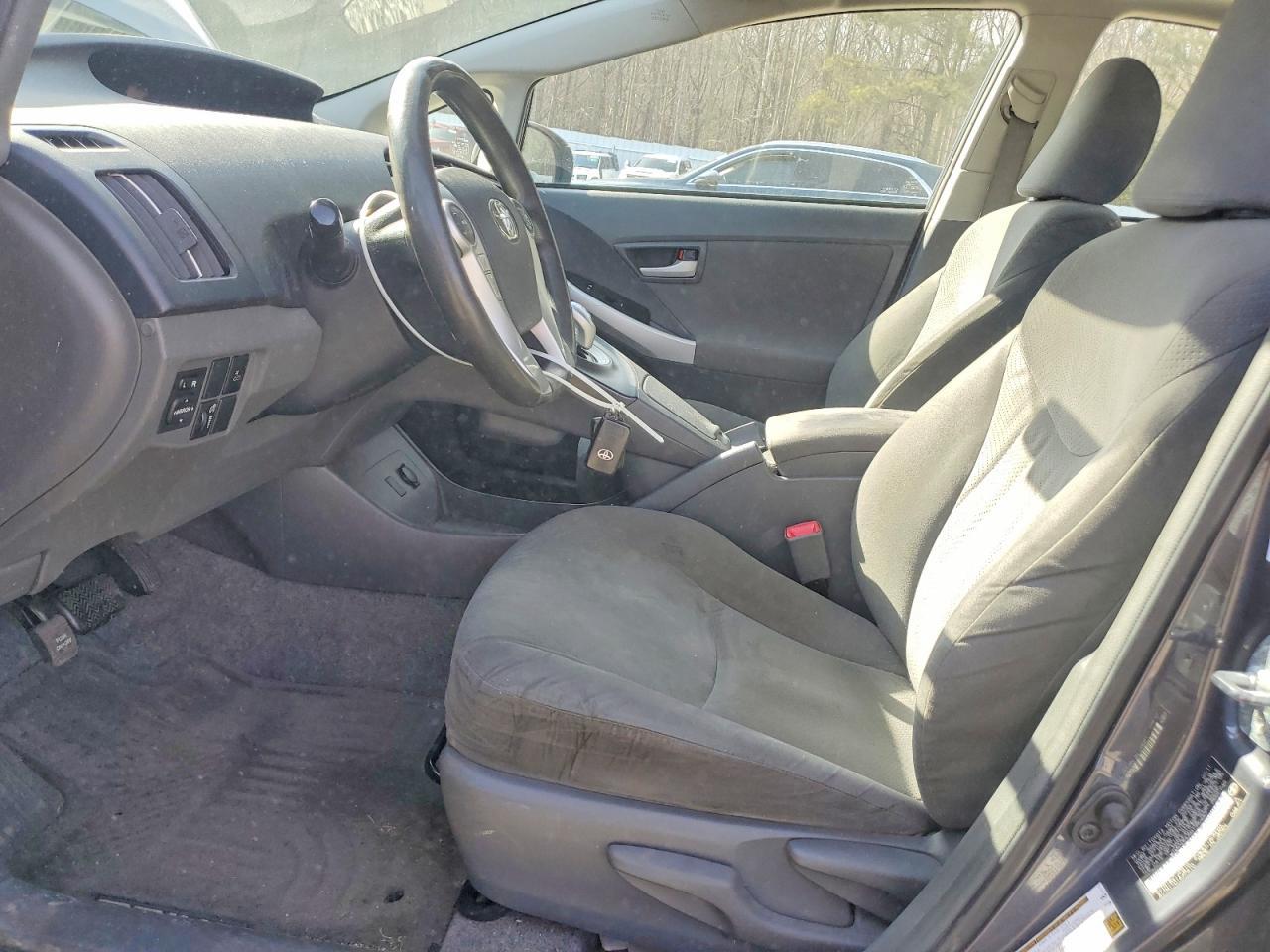 2011 Toyota Prius Iii - Фото 7