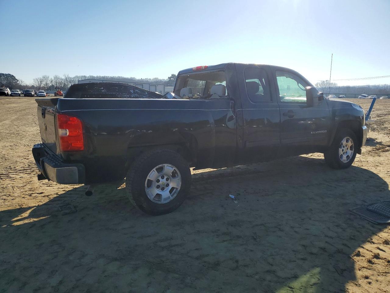2013 Chevrolet Silverado C1500 Lt - Image 3