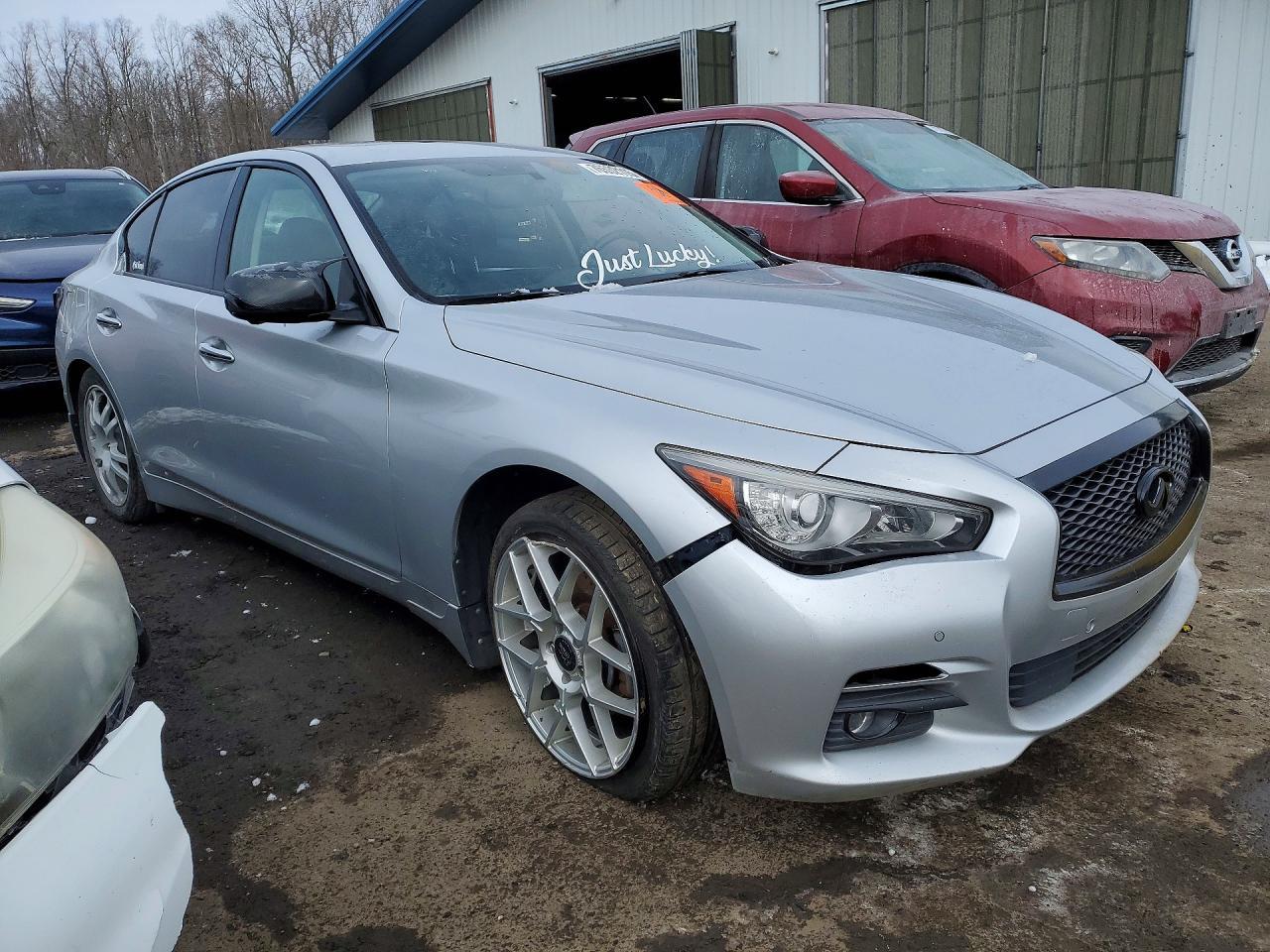 2017 Infiniti Q50 Premium - Image 4