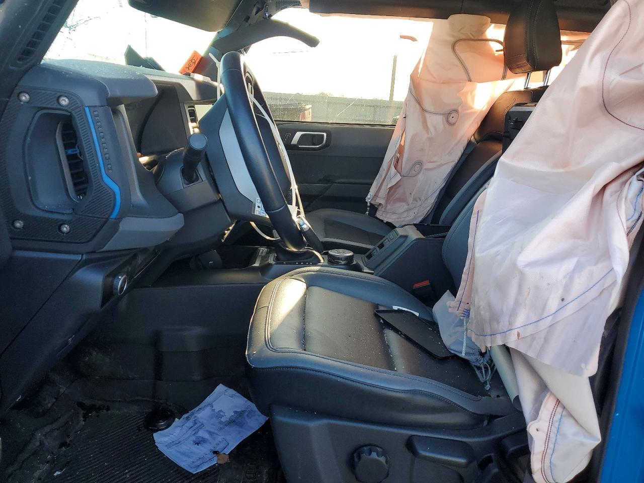 2024 Ford Bronco Black Diamond - Фото 7