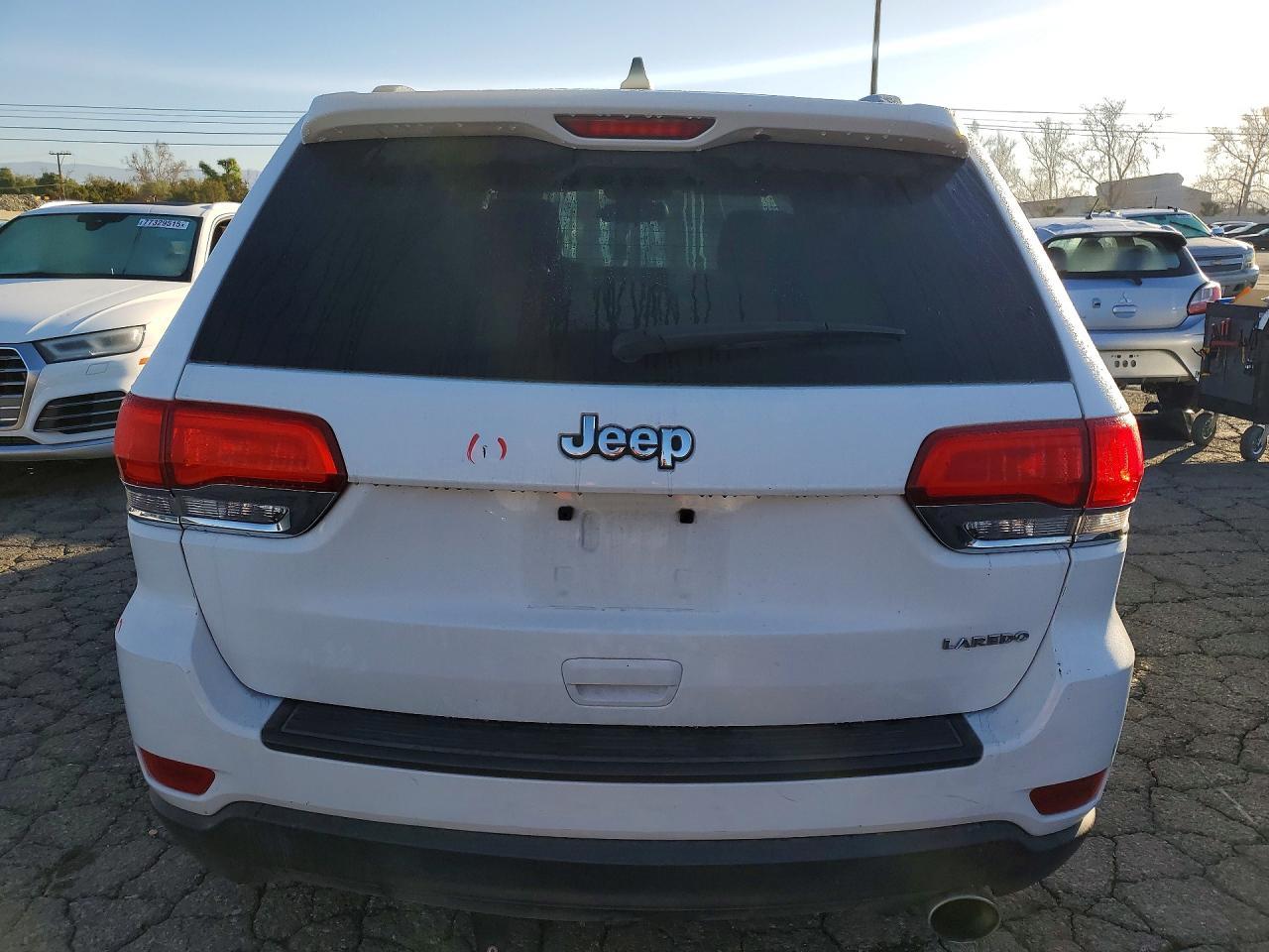 2016 Jeep Grand Cherokee Laredo - Фото 6