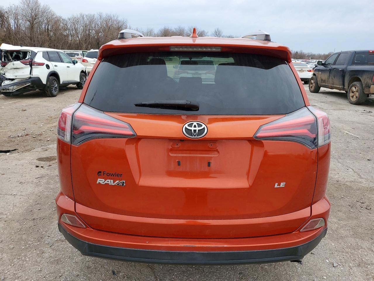 2016 Toyota Rav4 Le - Image 6