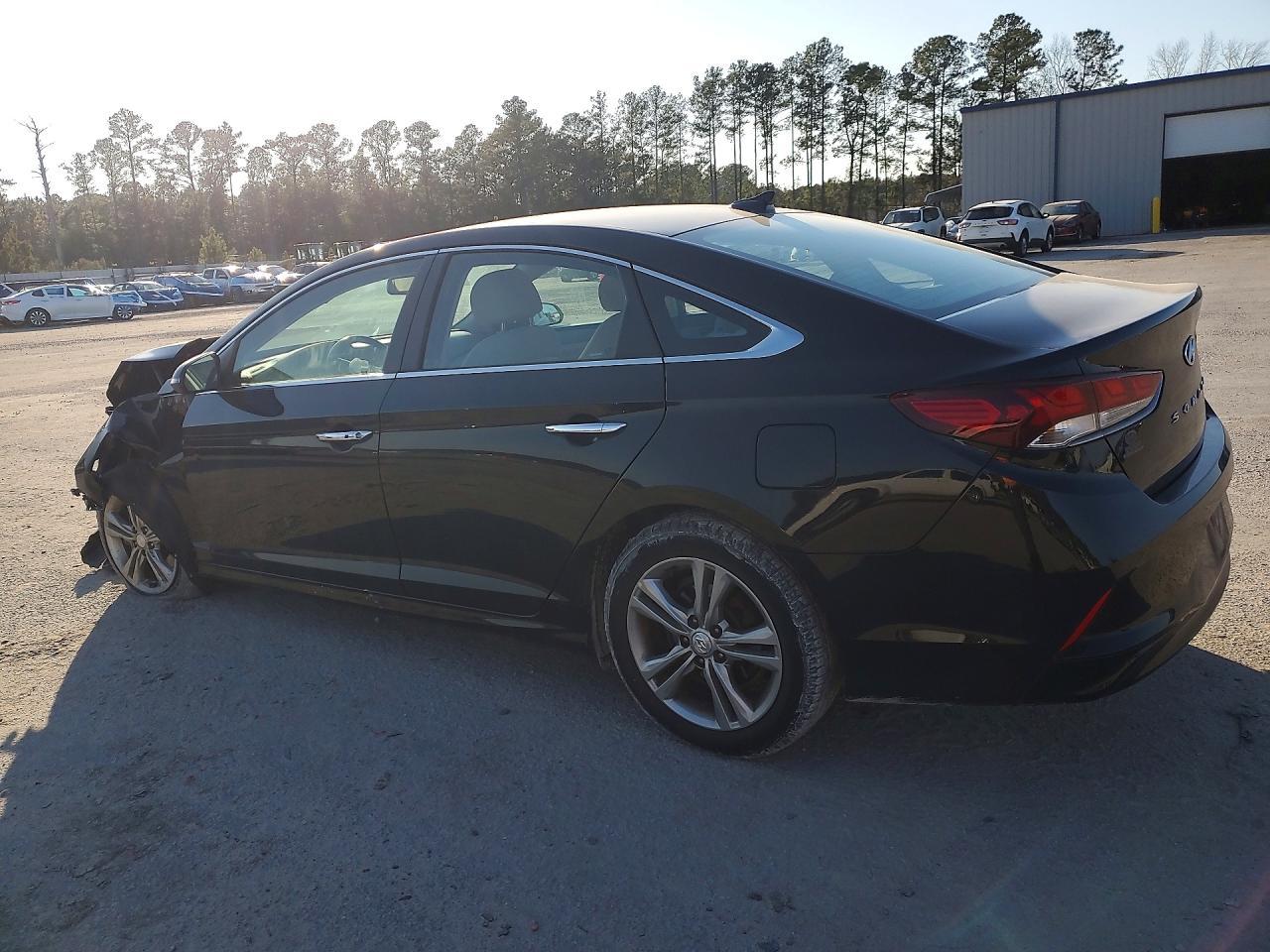 2019 Hyundai Sonata Limited - Image 2