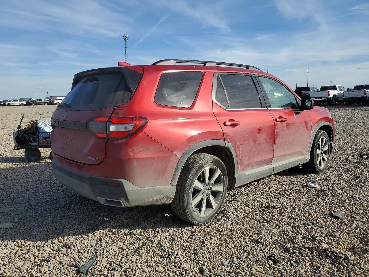 2024 Honda Pilot Touring - Image 3