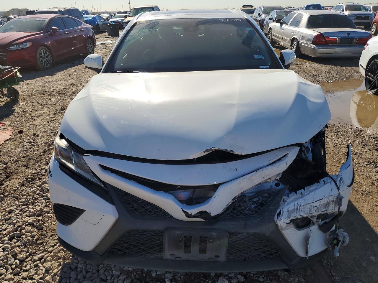 2018 Toyota Camry - Фото 5