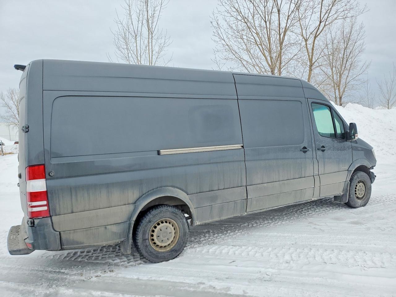 2014 Mercedes-Benz Sprinter 2500 - Image 3