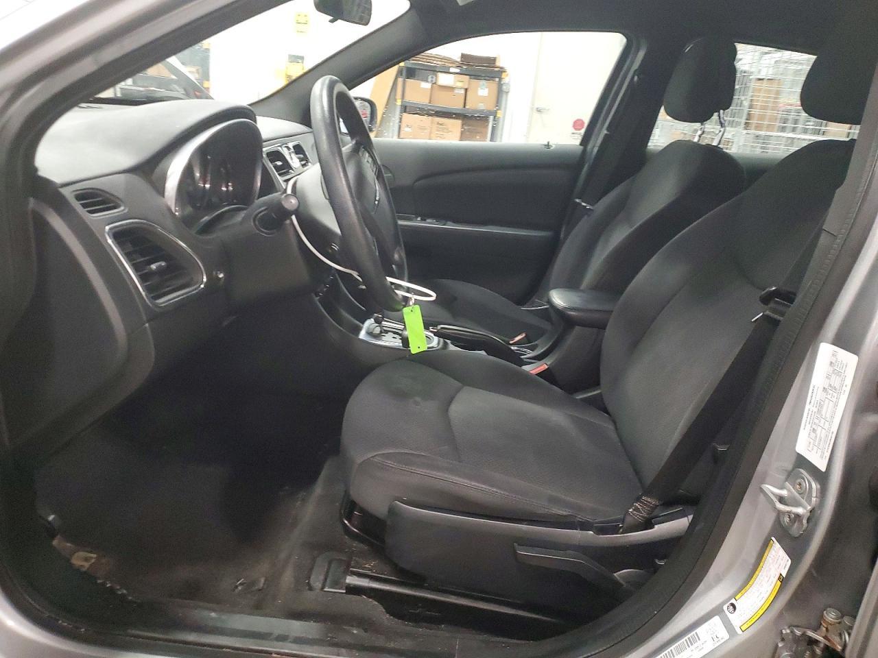 2013 Chrysler 200 Lx - Фото 7