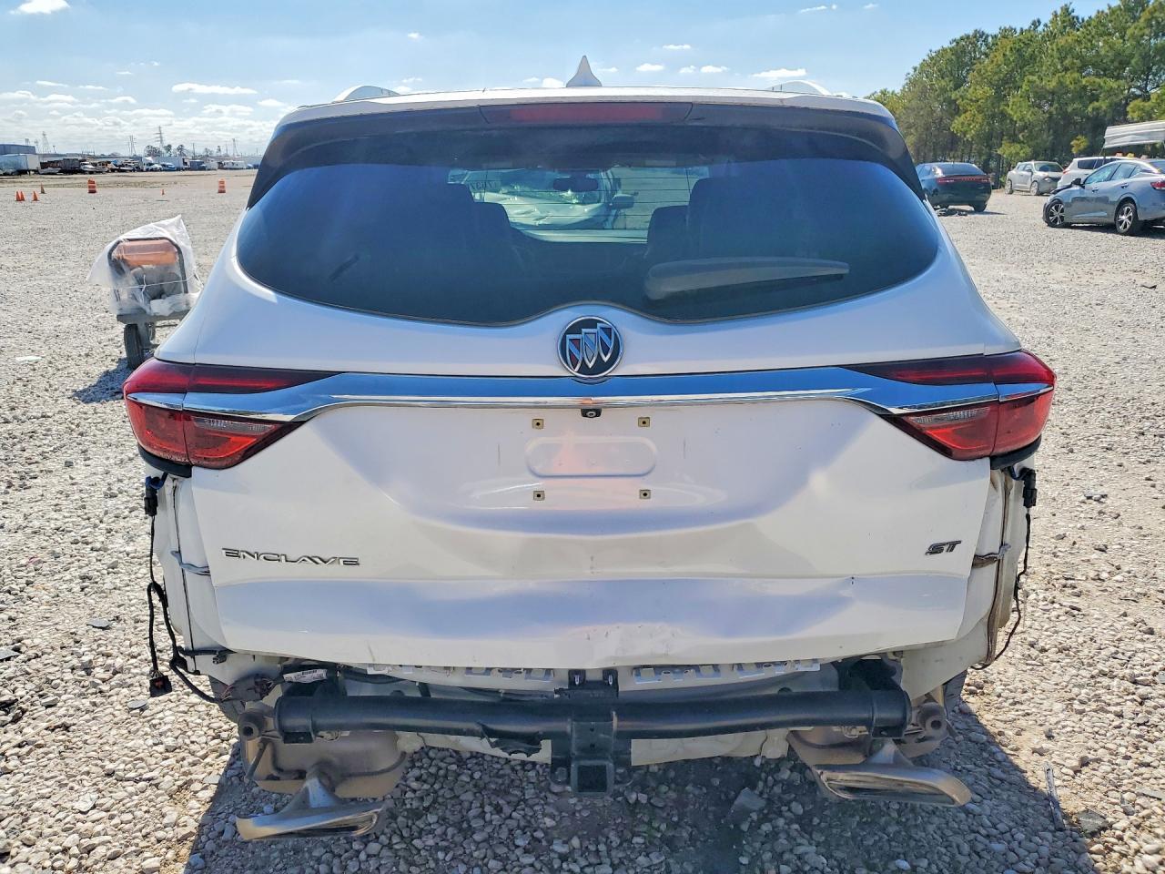 2020 Buick Enclave Essence - Image 6