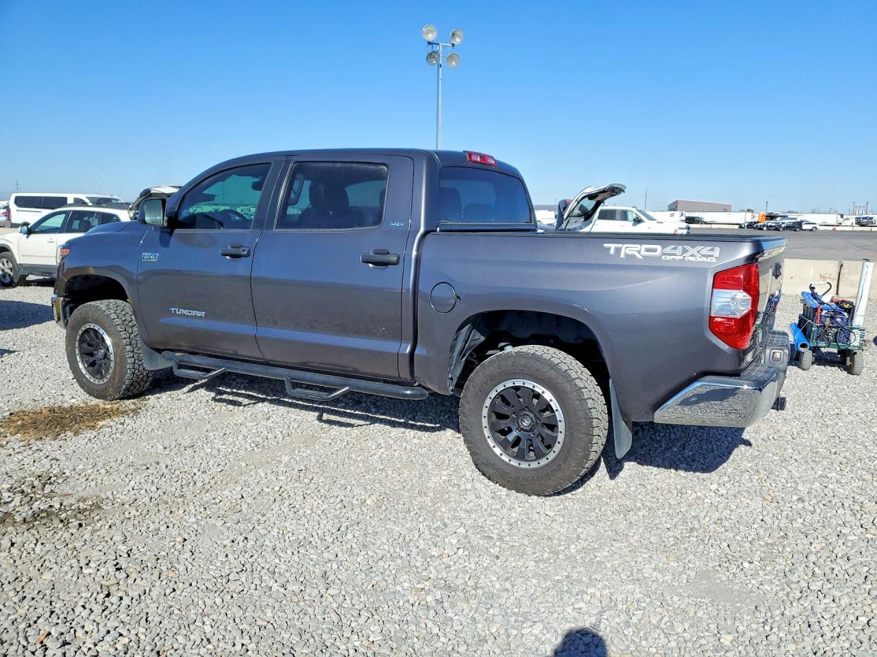 2019 Toyota Tundra Crewmax Sr5 - Фото 2
