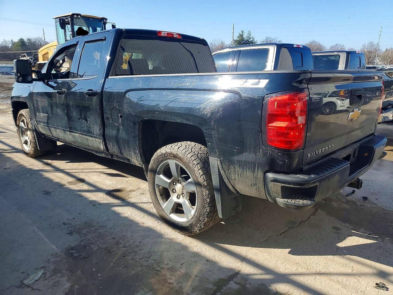 2017 Chevrolet Silverado K1500 Lt - Фото 2