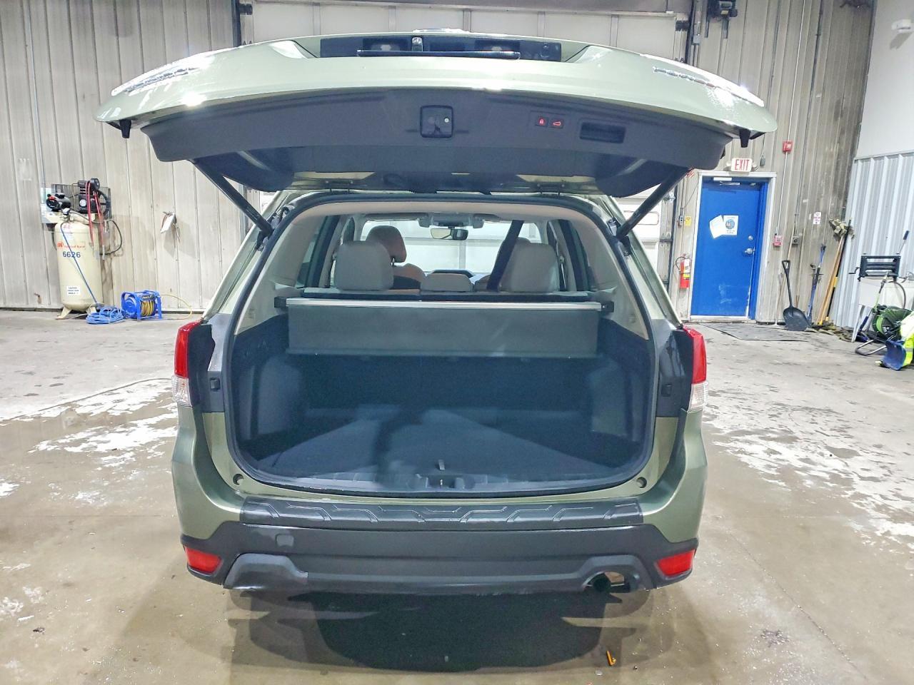 2020 Subaru Forester Premium - Фото 6