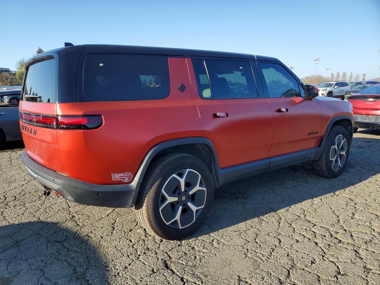 2024 Rivian R1S Adventure - Фото 3