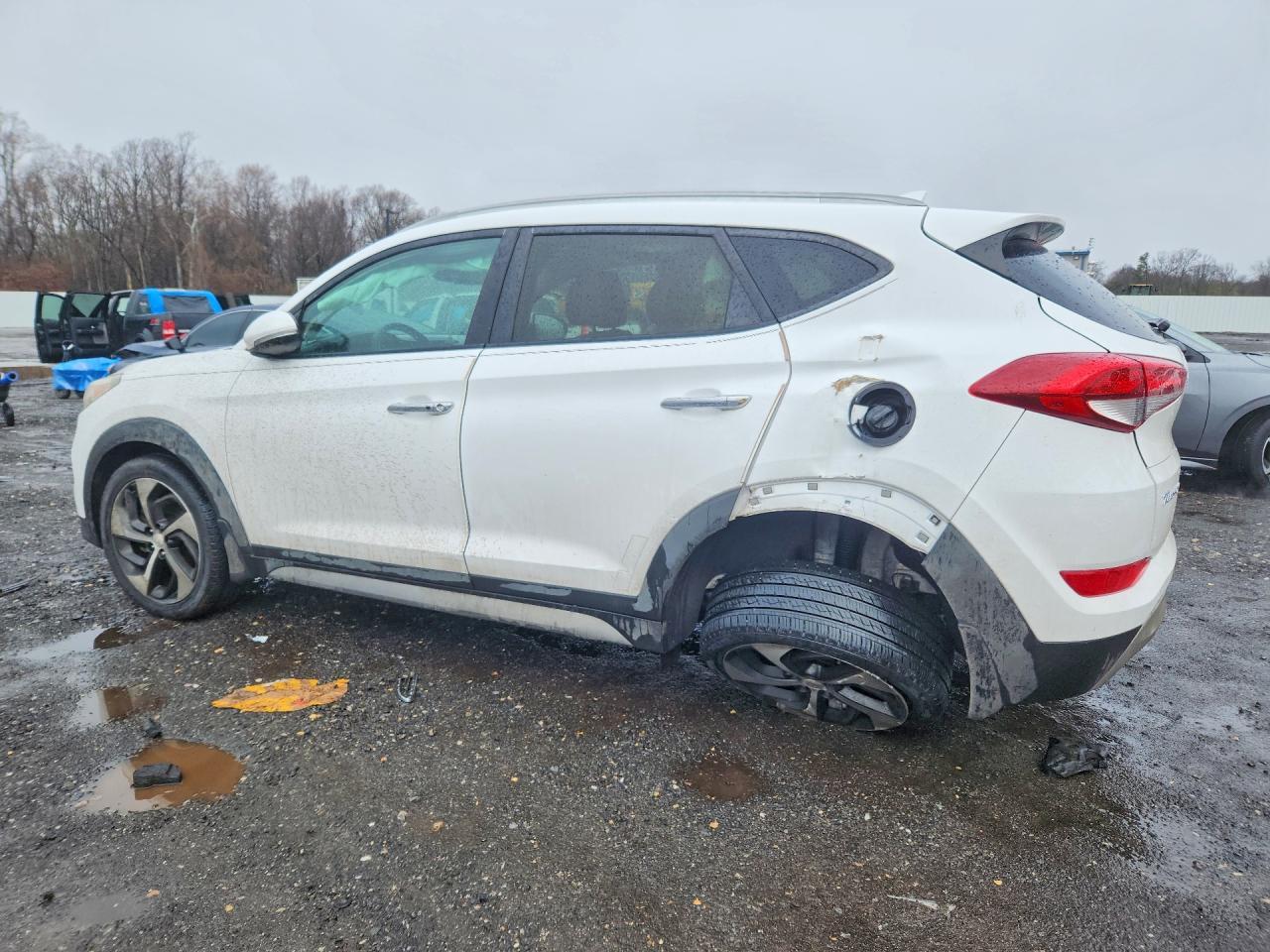 2017 Hyundai Tucson Limited - Image 2