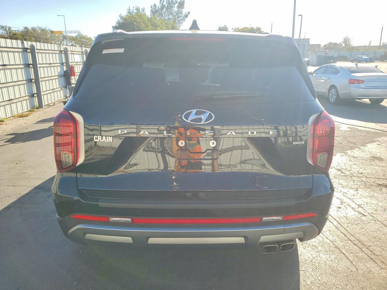 2023 Hyundai Palisade Limited - Image 6