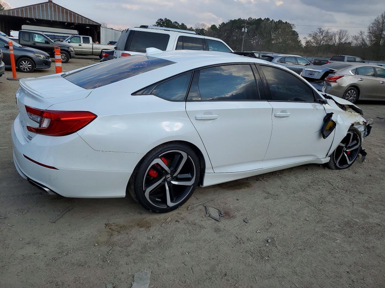 2019 Honda Accord Sport - Image 3