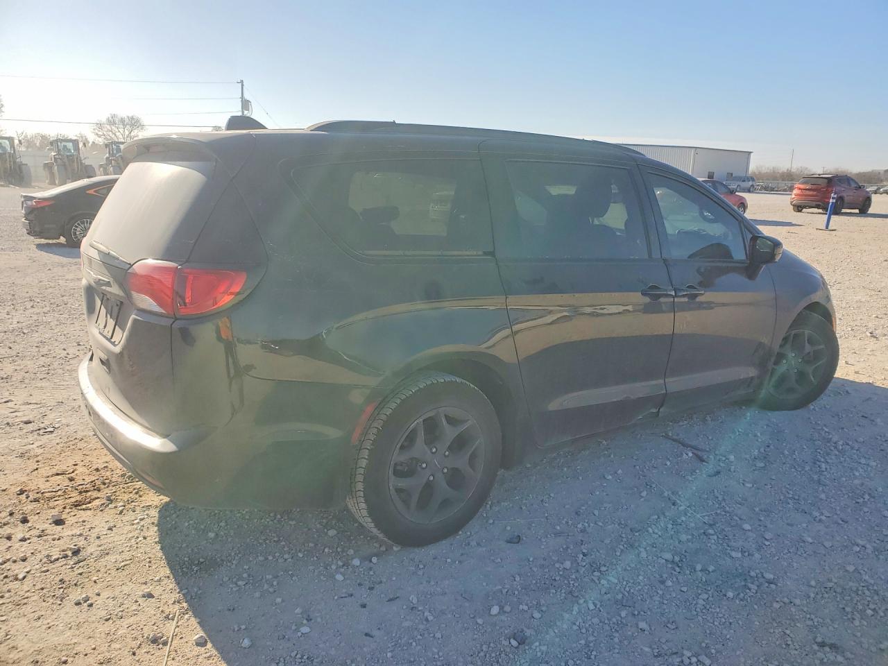 2020 Chrysler Pacifica Touring L Plus - Image 3