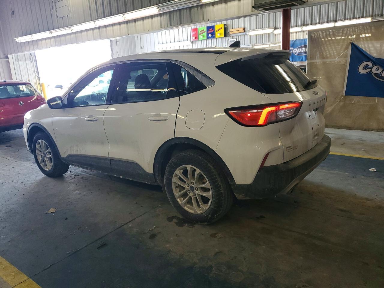 2022 Ford Escape Se - Image 2