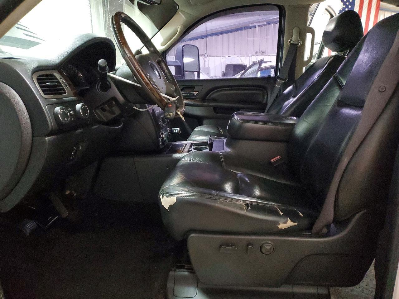 2012 GMC Sierra K2500 Denali - Image 7