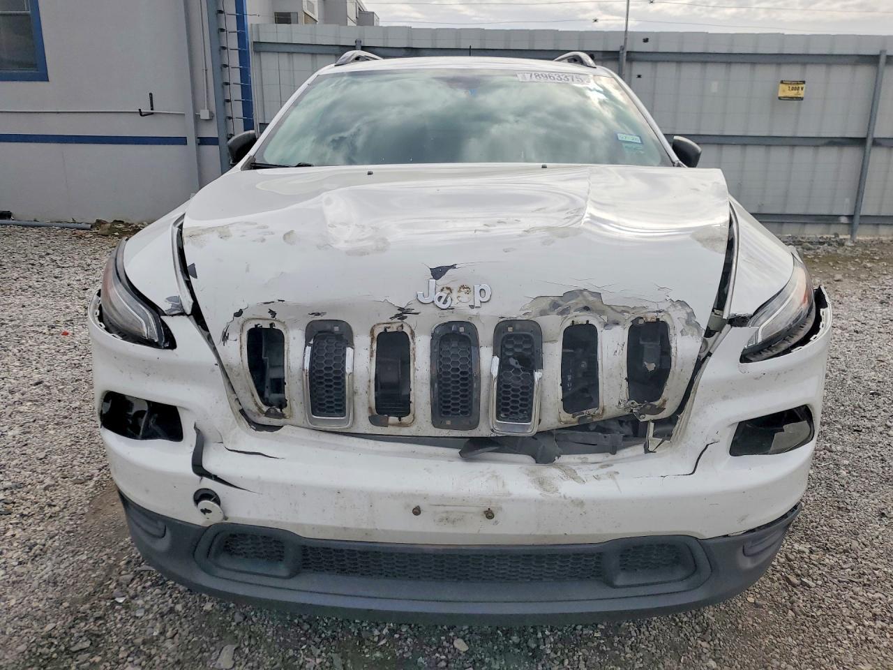2017 Jeep Cherokee Sport - Фото 5
