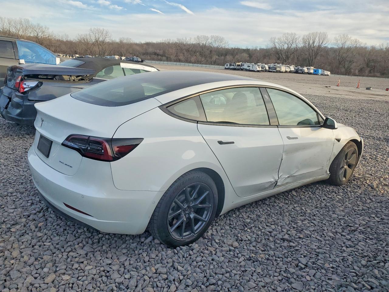 2021 Tesla Model 3 - Фото 3