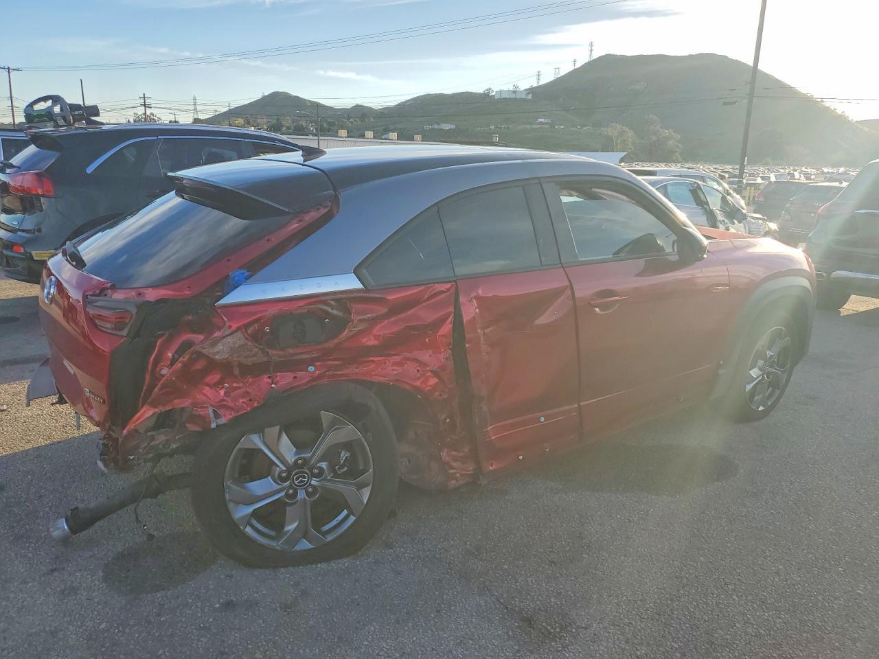 2022 Mazda Mx-30 Premium Plus - Фото 3