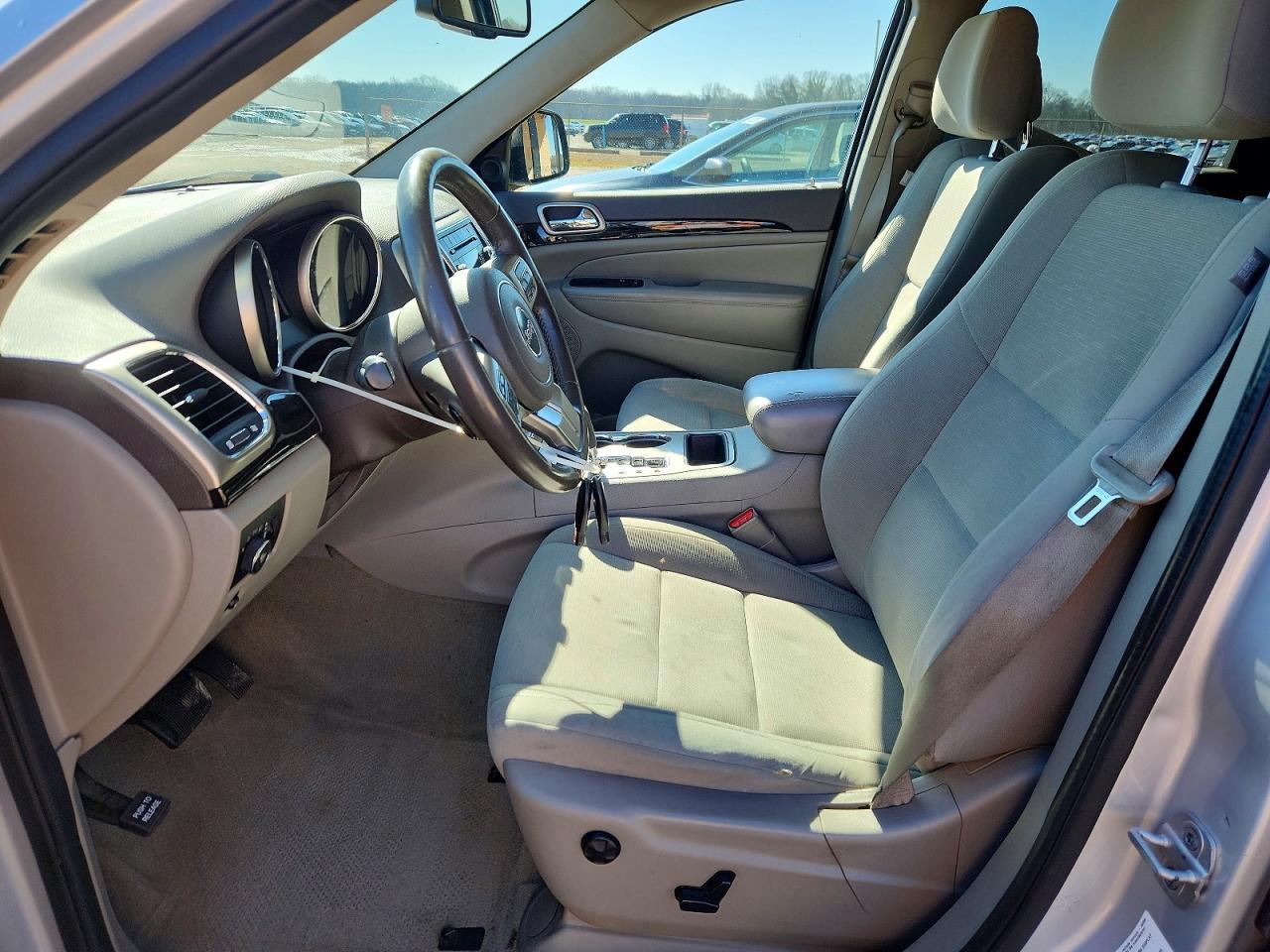 2012 Jeep Grand Cherokee Laredo - Image 7