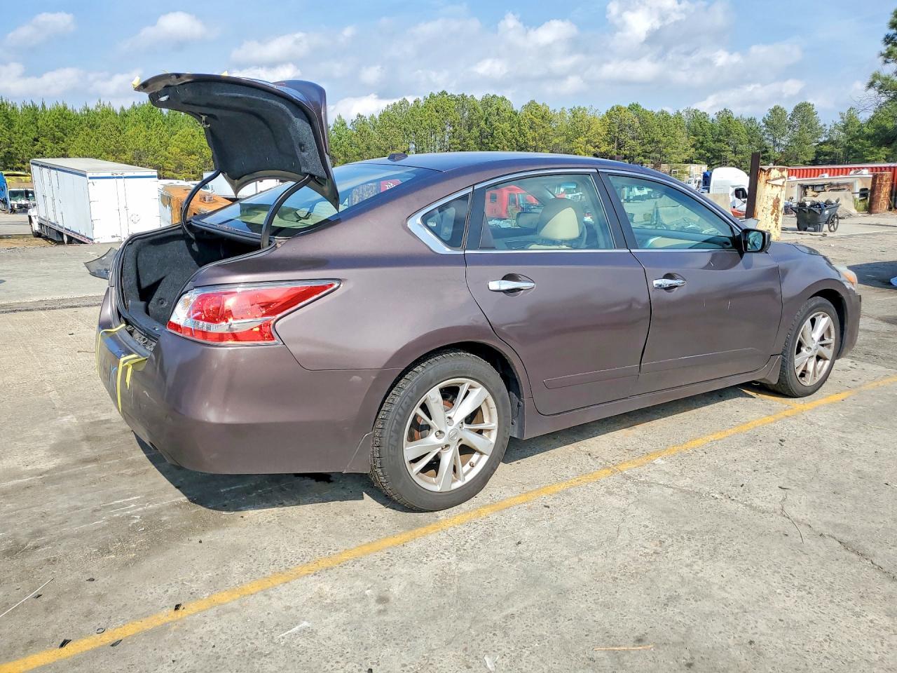 2015 Nissan Altima 2.5 - Фото 3